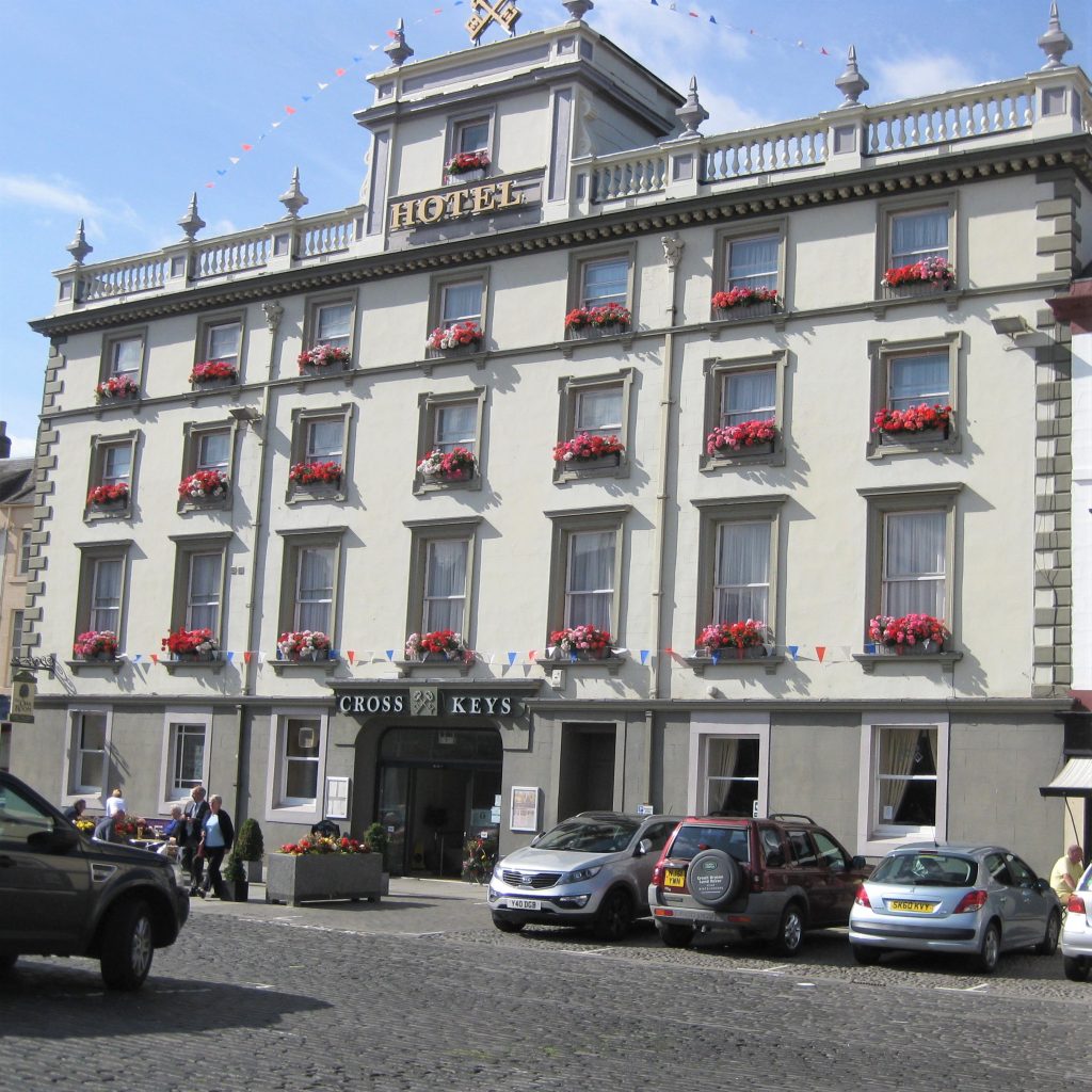 Cross Keys hotel in Kelso town square
